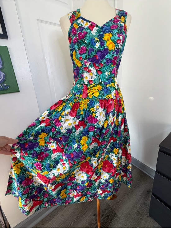 Vintage Dresses & Skirts - 80’s 90’s Vintage J. Christopher Floral  Dress with back bow